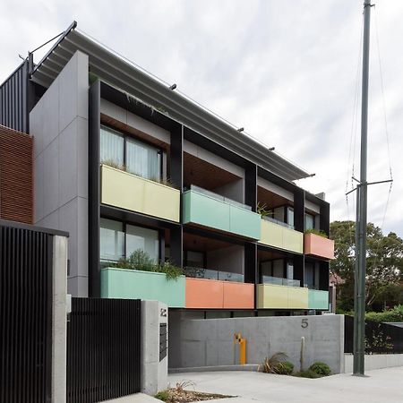 Stylish 2-Bed Apartment With Bbq Patio Near Beach Sydney Eksteriør billede