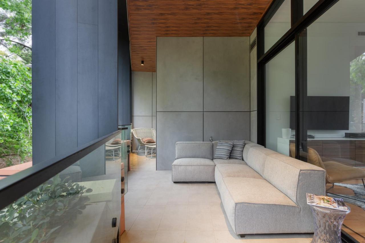 Stylish 2-Bed Apartment With Bbq Patio Near Beach Sydney Eksteriør billede