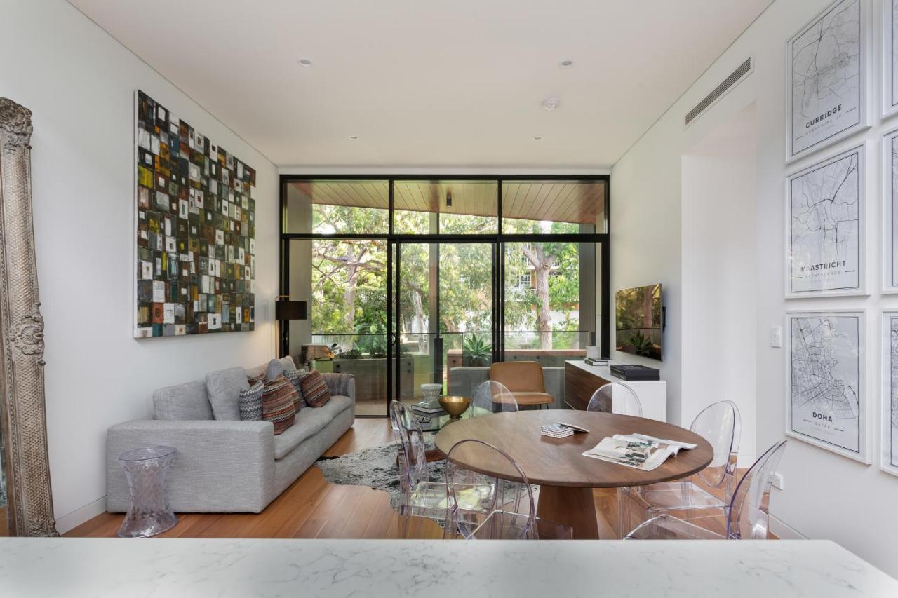 Stylish 2-Bed Apartment With Bbq Patio Near Beach Sydney Eksteriør billede
