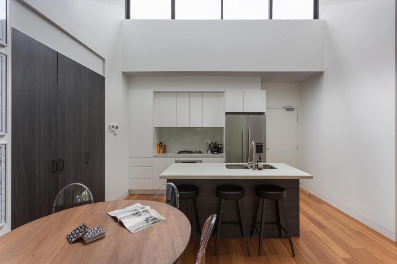 Stylish 2-Bed Apartment With Bbq Patio Near Beach Sydney Eksteriør billede